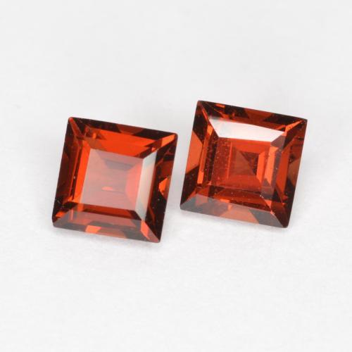 Granato piropo naturale rosso da 0,92 ct, quadrato, VS