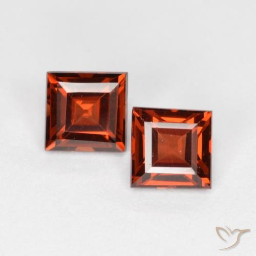 0.91ctw Naturale Ribes Rosso Granato Piropo, Quadrato, VS