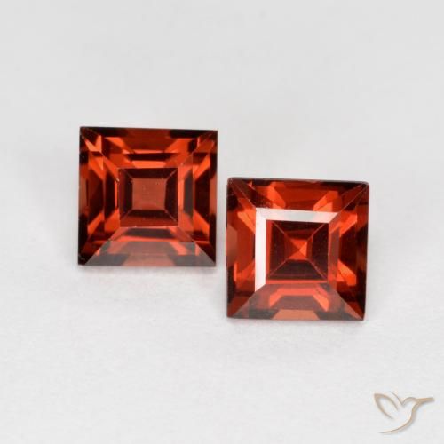 0.97ctw Naturale Ribes Rosso Granato Piropo, Quadrato, VS