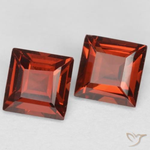 Gemme di Granato Piropo Sangria rossa naturale da 0.90 ct, Quadrato, VS