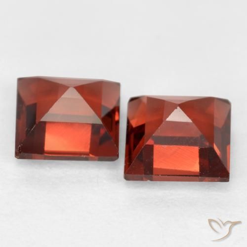 Gemme di Granato Piropo Rosso scarlatto naturale da 0.95 ct, Quadrato, VS