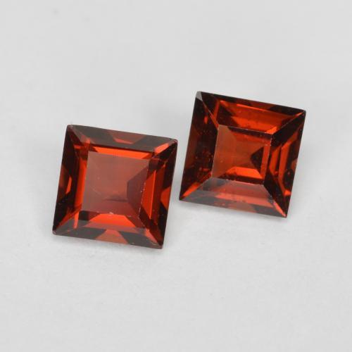 Granato piropo naturale rosso da 0,89 ct, quadrato, VS