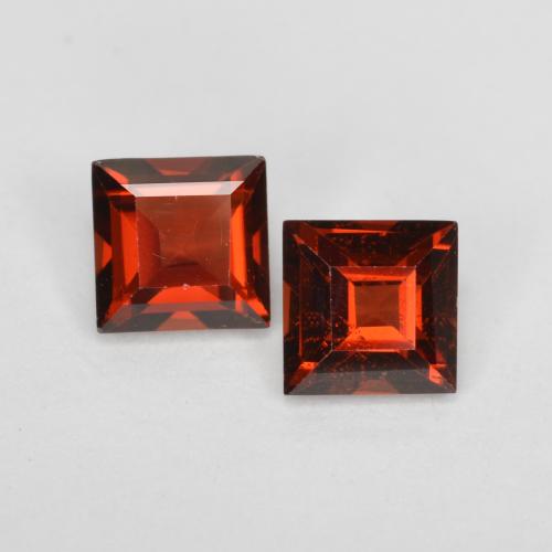 Granato piropo naturale rosso da 0,89 ct, quadrato, VS