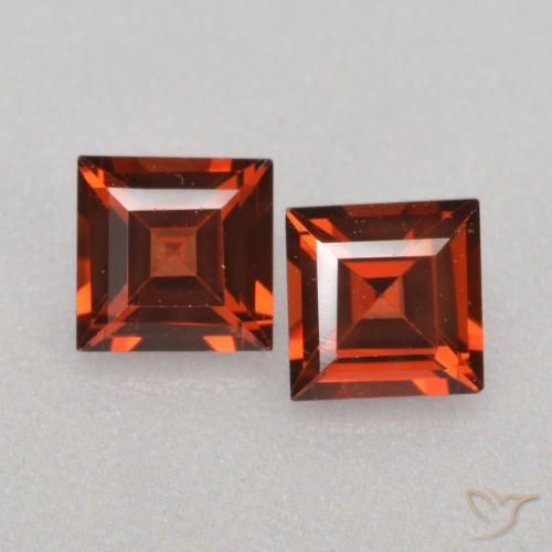 Granato piropo naturale rosso da 0,85 ct, quadrato, VS
