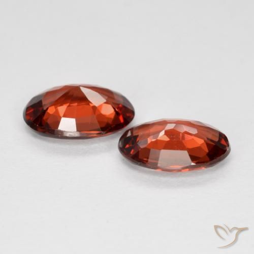 Gemme di Granato Piropo Rosso scarlatto naturale da 1.53 ct, Ovale, VS