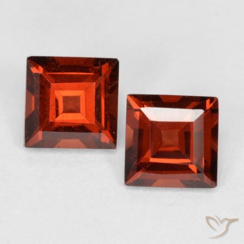 0.91ctw Naturale Ribes Rosso Granato Piropo, Quadrato, VS