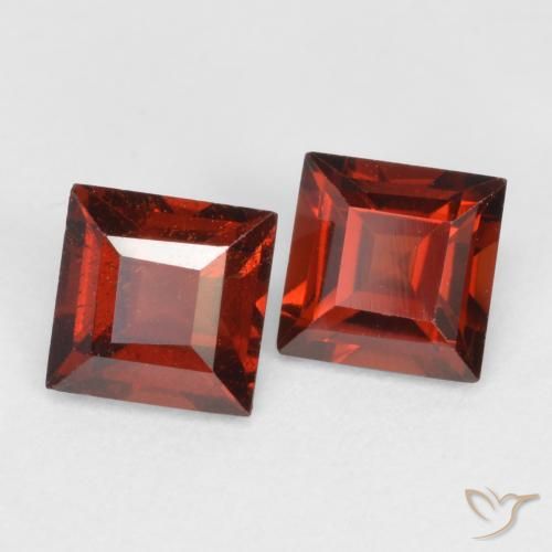 Gemme di Granato Piropo Rosso scuro naturale da 0.92 ct, Quadrato, VS