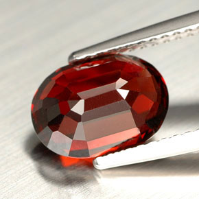 Granato Piropo Rosso naturale da 3.21 ct, Taglio ovale, VVS