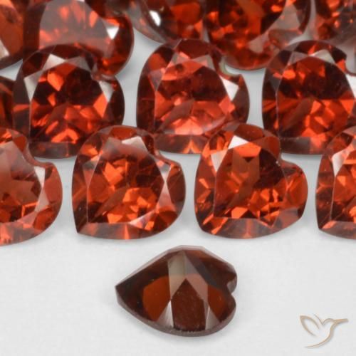 Granato Piropo Ribes Rosso naturale da 0.58 ct, A forma di cuore, VS
