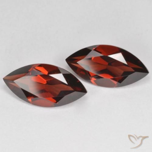Gemme di Granato Piropo Rosso Sangue Profondo naturale da 4.31 ct, Taglio marquise, VVS