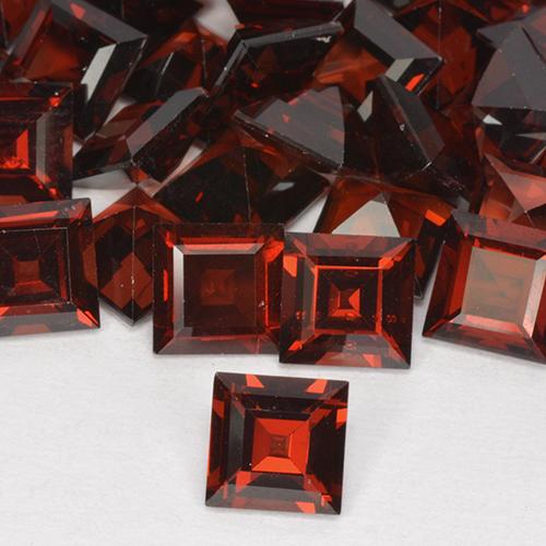Granato piropo naturale rosso da 1,47 ct, quadrato, VVS-VS