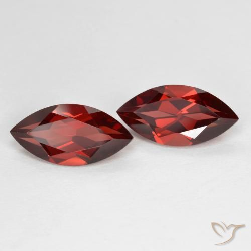 Gemme di Granato Piropo Ribes Rosso naturale da 4.30 ct, Taglio marquise, VVS
