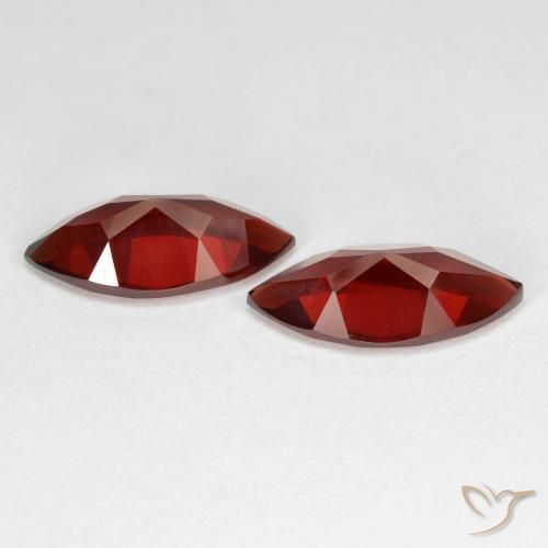 Gemme di Granato Piropo Rosso scuro naturale da 3.96 ct, Taglio marquise, VVS