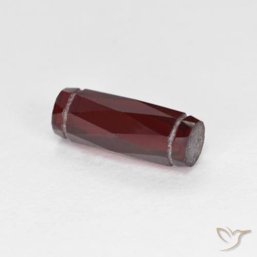 Granato Piropo Rosso Sangue Profondo naturale da 1.49 ct, Taglio a fantasia, VS