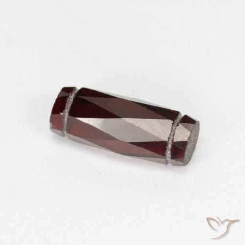 Granato Piropo Rosso scuro naturale da 1.50 ct, Taglio a fantasia, VS