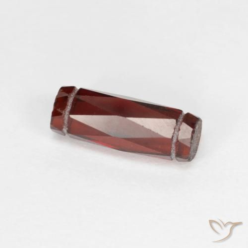 Granato Piropo Rosso scuro naturale da 1.38 ct, Taglio a fantasia, VS