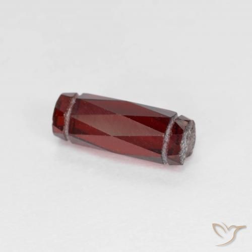 Granato Piropo Rosso scuro naturale da 1.31 ct, Taglio a fantasia, VS