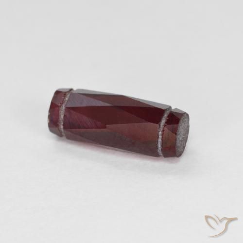 Granato Piropo Rosso scuro naturale da 1.43 ct, Taglio a fantasia, VS