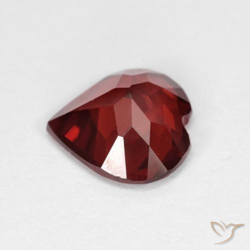 Granato Piropo Rosso medio naturale da 1.70 ct, Cuore, VVS