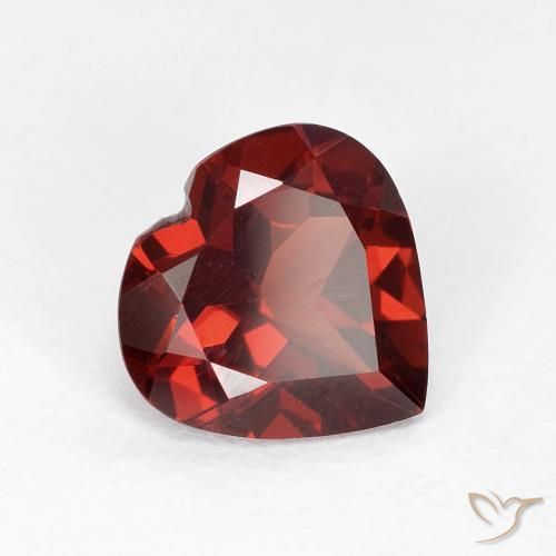 Granato Piropo Rosso scuro naturale da 1.71 ct, Cuore, VVS