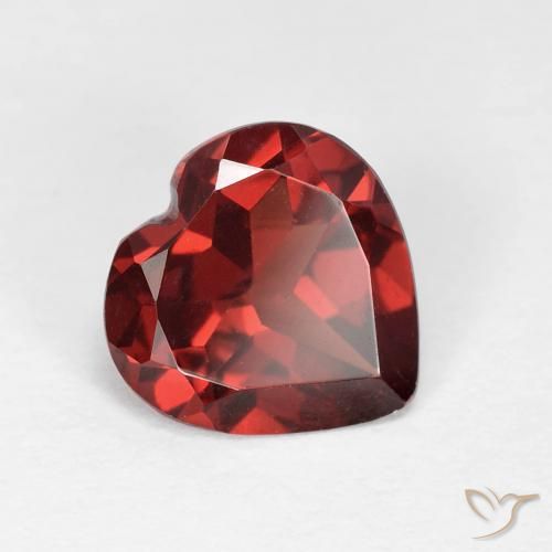 Granato Piropo Rosso medio naturale da 1.86 ct, Cuore, VVS