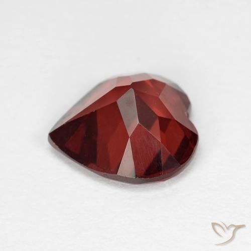 Granato Piropo Rosso medio naturale da 1.86 ct, Cuore, VVS