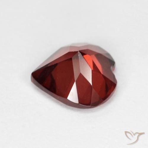 Granato Piropo Rosso medio naturale da 1.83 ct, A forma di cuore, VVS