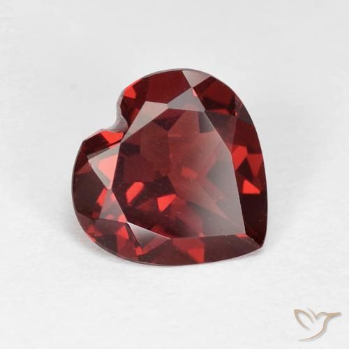 Granato Piropo Rosso scuro naturale da 1.85 ct, A forma di cuore, VVS