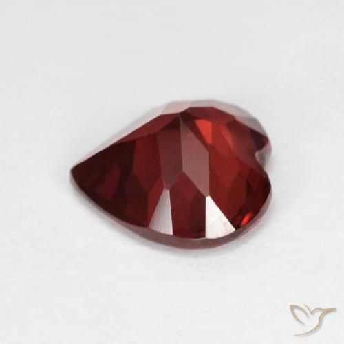 Granato Piropo Rosso scuro naturale da 1.85 ct, A forma di cuore, VVS
