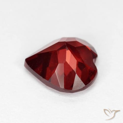Granato piropo naturale rosso da 1,92 ct, a forma di cuore, VVS
