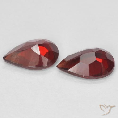 Gemme di Granato Piropo Rosso scuro naturale da 1.22 ct, Forma a pera, VVS-VS