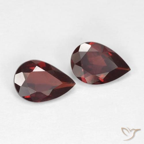 Gemme di Granato Piropo Rosso Sangue Profondo naturale da 1.27 ct, Forma a pera, VS