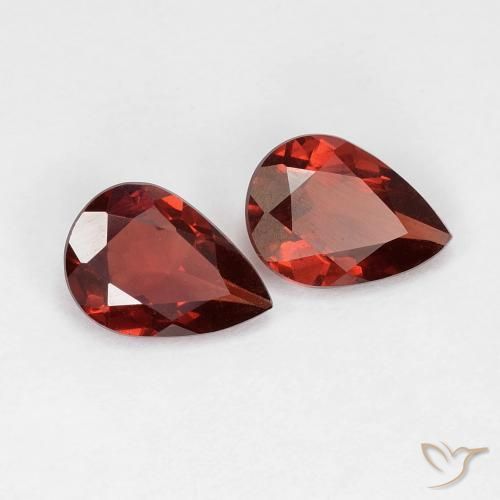 Gemme di Granato Piropo Rosso scuro naturale da 1.32 ct, Forma a pera, VVS-VS