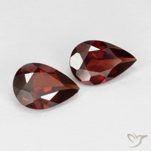 Gemme di Granato Piropo Rosso scuro naturale da 1.48 ct, Forma a pera, VS