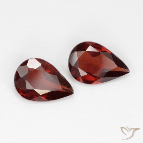 Gemme di Granato Piropo Rosso scuro naturale da 1.25 ct, Forma a pera, VS