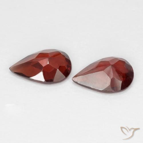 Gemme di Granato Piropo Rosso scuro naturale da 1.25 ct, Forma a pera, VS