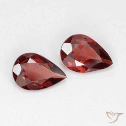 Gemme di Granato Piropo Rosso scuro naturale da 1.20 ct, Forma a pera, VS