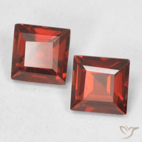Gemme di Granato Piropo Ribes Rosso naturale da 0.94 ct, Quadrato, VVS-VS