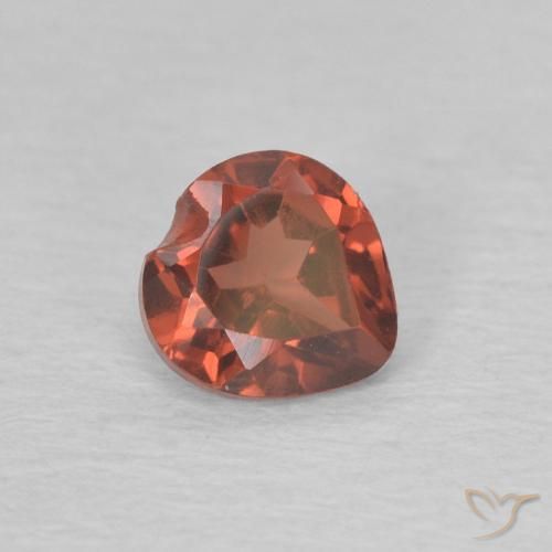 Granato Piropo Rosso medio naturale da 0.58 ct, Cuore, VVS-VS
