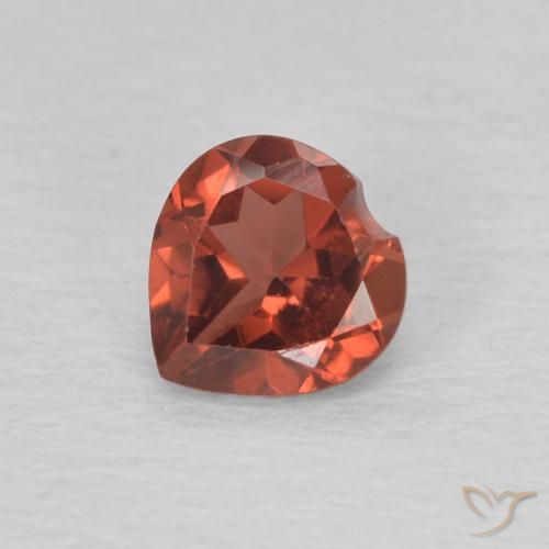 0.60ct Naturale Ribes Rosso Granato Piropo, Cuore, VVS-VS