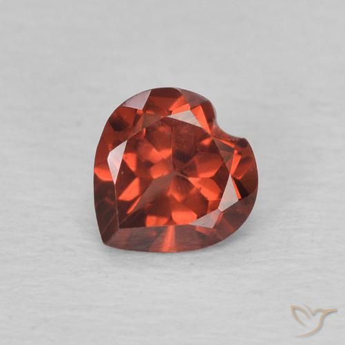 0.62ct Naturale Ribes Rosso Granato Piropo, Cuore, VVS-VS