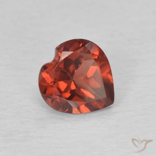 Granato Piropo Ribes Rosso naturale da 0.62 ct, Cuore, VVS-VS