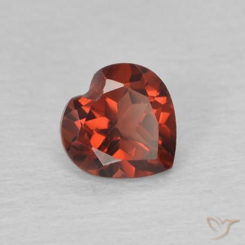 Granato Piropo Rosso brillante naturale da 0.64 ct, Cuore, VVS-VS