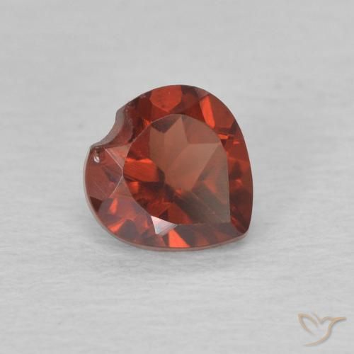 Granato Piropo Rosso brillante naturale da 0.65 ct, Cuore, VVS-VS