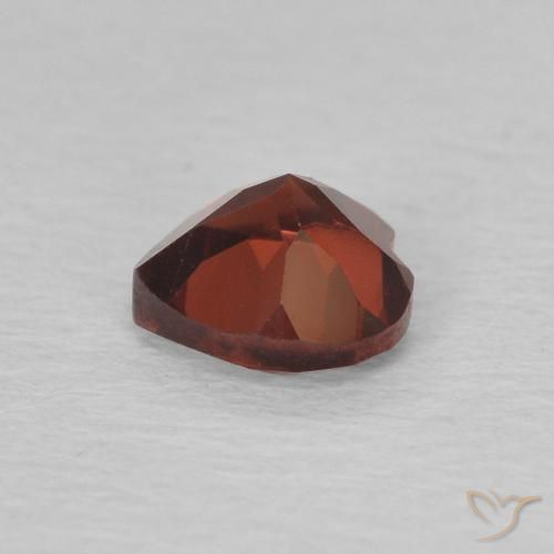 Granato Piropo Ribes Rosso naturale da 0.69 ct, Cuore, VVS-VS