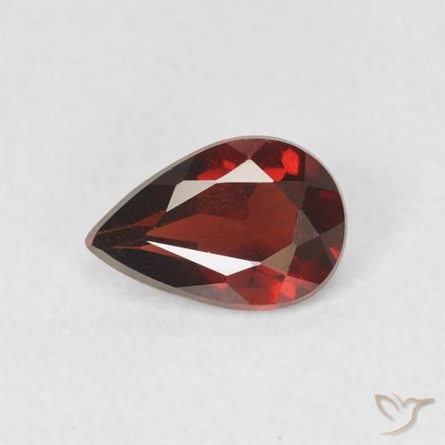 0.63ct Naturale Rosso Sangue Profondo Granato Piropo, Forma a pera, VS