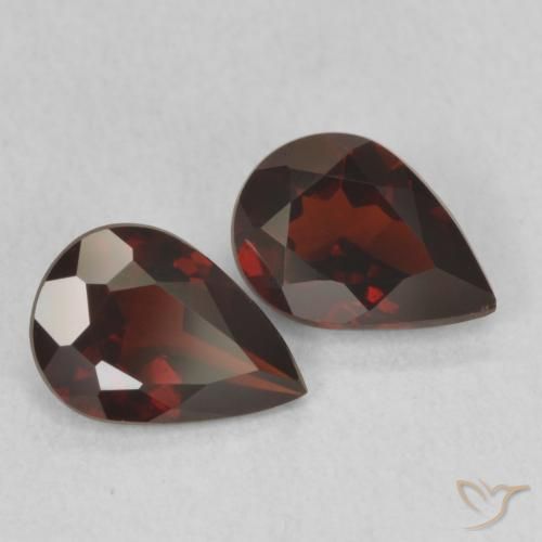Gemme di Granato Piropo Rosso scuro naturale da 1.43 ct, Forma a pera, VVS-VS