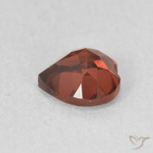 Granato Piropo Rosso scarlatto naturale da 0.66 ct, Cuore, VVS