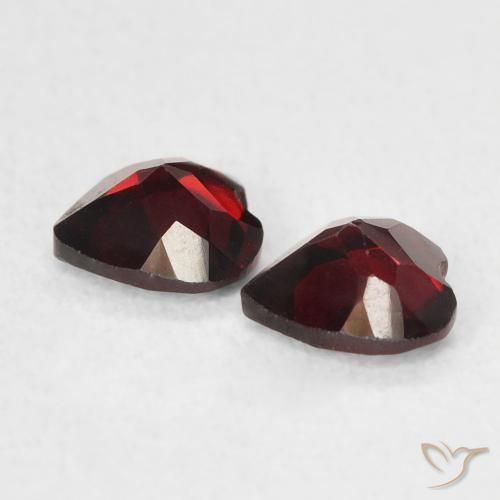 Gemme di Granato Piropo Rosso Sangue Profondo naturale da 0.97 ct, Cuore, VS