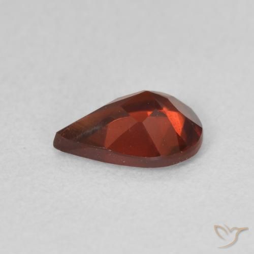 Granato Piropo Rosso scuro naturale da 0.73 ct, Forma a pera, VVS-VS
